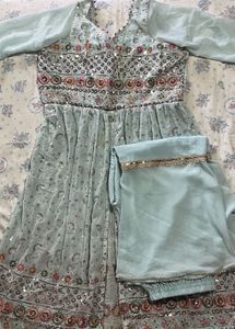 Beautifully Embellished Kurta Set