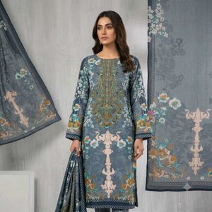 Elegant Floral Print Kurta Set