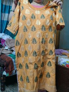 Beautiful Leaf Print Kurta