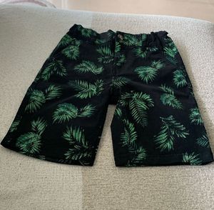 Tropical Leaf Print Shorts For Boys Age 8-9 Years