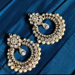 Elegant Kundan &amp; Pearl Maang Tikka Set