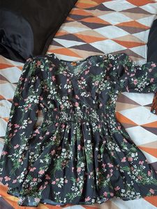 Floral Print Long Sleeve Top