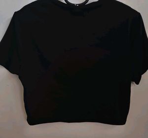 Black Cropped "10 Legendary" T-Shirt