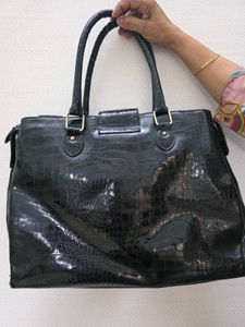 Chic Black Croc Embossed Tote Bag
