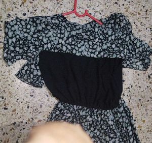 Chic Black &amp; White Floral Dress