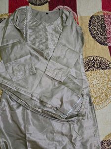 Elegant Silver Embroidered Kurta
