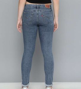 Levis Women Blue 711 Skinny Fit Light Fade Jeans