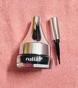 Gel glide Drama Eyeliner with applicator