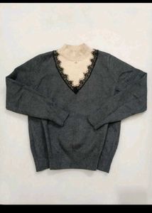 Ladies lace Trim mock neck sweater 🥀