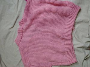 Savana Pink Cropped Cardigan with Floral Appl