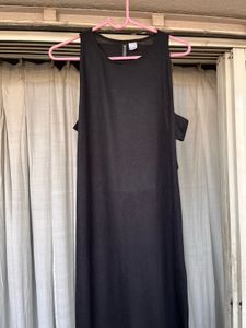 Sleeveless Black Dress