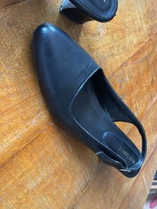 Marc Loire Black Slingback Heels