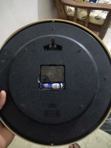 WALL CLOCK RED