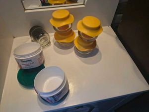 Set of 7 container all 5 are glass 2 plastic new o