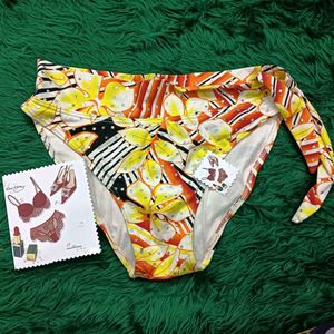 Vibrant 🎁🆕Floral Bikini Bottom