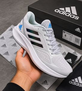 *Adidas*