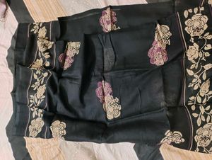 Elegant Black Floral Dupatta