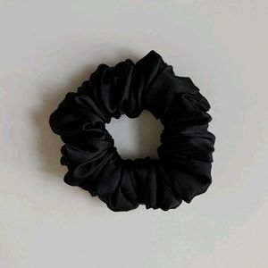 Set Of 3 L,M,S Black Satin Scrunchies
