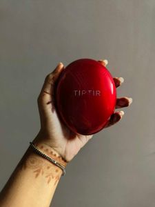 Tirtir Red cushion foundation