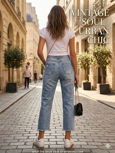 Embroidered Cropped Jeans
