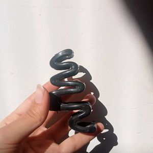 Black Spiral Hair Clip