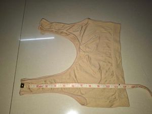 Comfortable seamless sports bra
