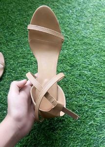 elegant nude heel