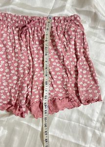 Cute Floral Print Shorts