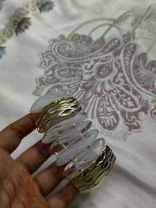 Chic Beaded Bracelet with Gold Accents