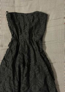 Chic Black Lace Strapless Dress
