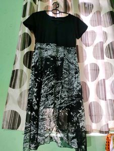 SALE‼️‼️‼️Chic Black & White Maxi Dress