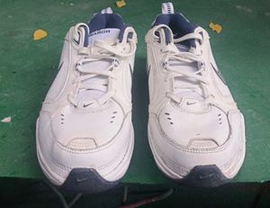 Nike Air Monarch IV Men's Shoes