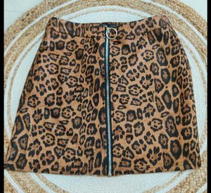 Leopard Print Mini Skirt with Zipper