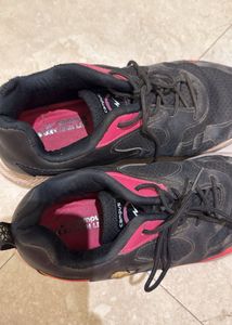 Campus Black &amp; Pink Sneakers