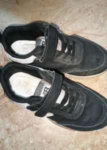 Kids Unisex Black Sneakers