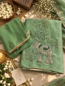 (NEW) Elegant Mint Green Motif embroided dress mat