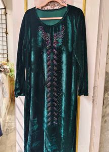 Elegant Emerald Green Velvet Gown