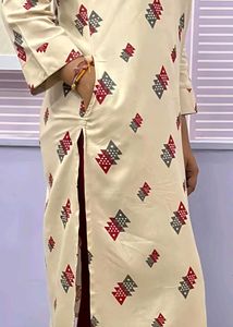Cream Kurta with Red &amp; Grey Print