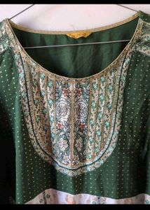 Elegant Green Kurta with Floral Panel