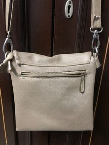 Sling Bag With Lot Of Space And Pocket
