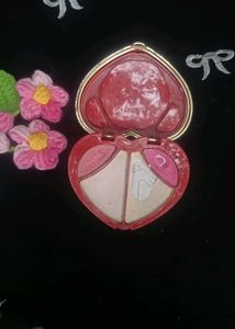 Heart Shaped Eyeshadow Palette🪞👀