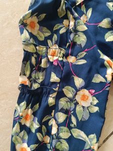 Chic Floral Print Button-Up Shirt