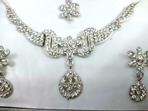 Sparkling Jewelry Set