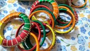 🌈Vibrant Silk Thread Bangle Set