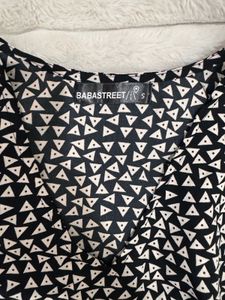 Chic Black &amp; White Patterned Midi Dress