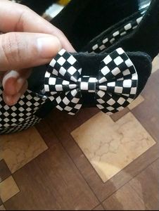 Chic Checkered Platform Heels with Bow Accent
