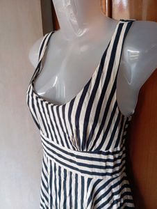 Chic Striped Sleeveless Summer Dress