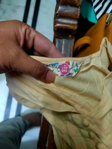 branded kurta with shrug