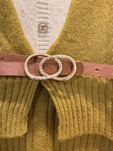 Elegant Knit Dress with Belt Detail New wit