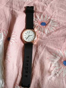 New Unused  Quartz Watch with Mesh Strap